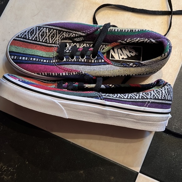 Vans graphic print sneakers size 5 - Picture 3 of 3